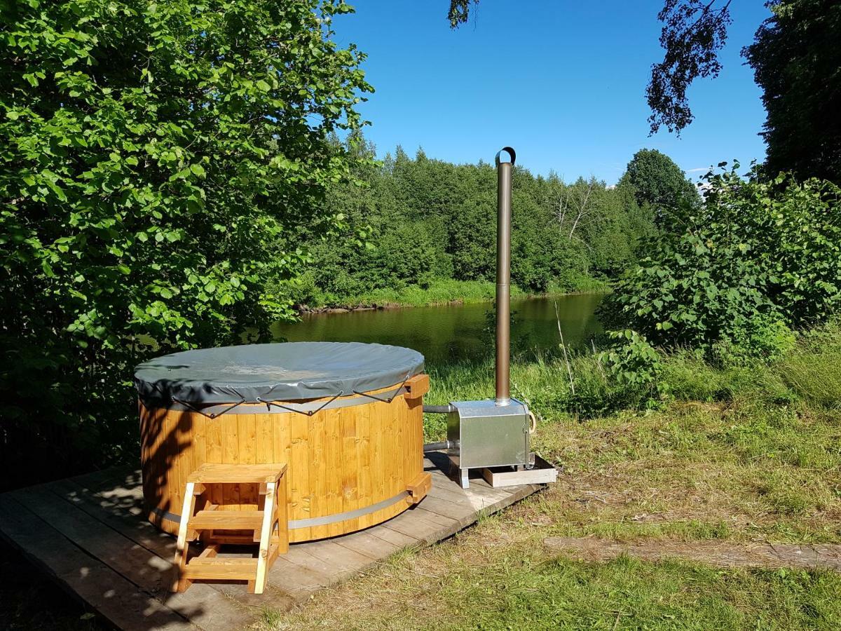Soomaa Water Camp Hotel Jõesuu Exterior foto